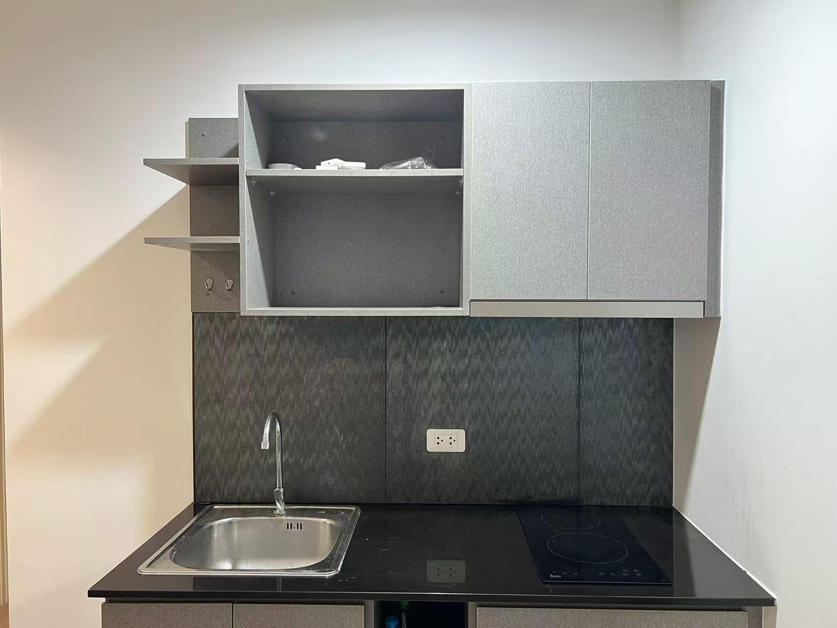 Thana Astoria Pinklao